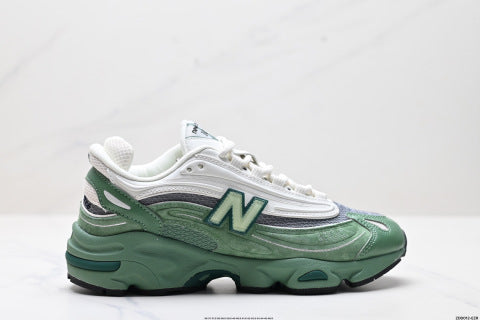 New Balance 1000 series running shoes for men and women, suitable for casual sports.