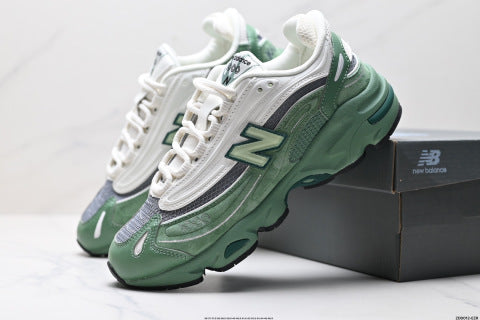 New Balance 1000 series running shoes for men and women, suitable for casual sports.