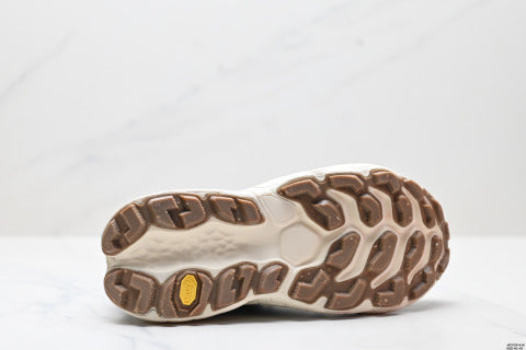New Balance MTMORLY3 running shoes, athletic shoes, breathable and shock-absorbing, platform sole for added height, stylish.