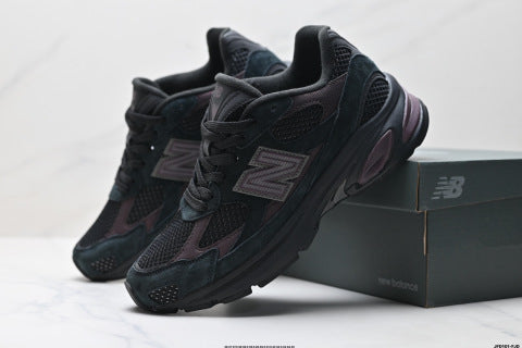 New Balance 2010 series running shoes, breathable mesh cushioning, casual athletic shoes.
