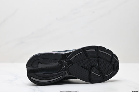 New Balance 2010 series running shoes, breathable mesh cushioning, casual athletic shoes.
