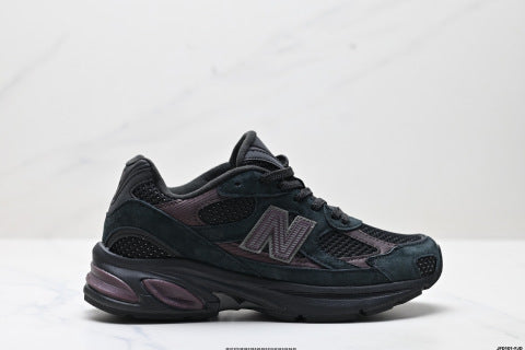 New Balance 2010 series running shoes, breathable mesh cushioning, casual athletic shoes.