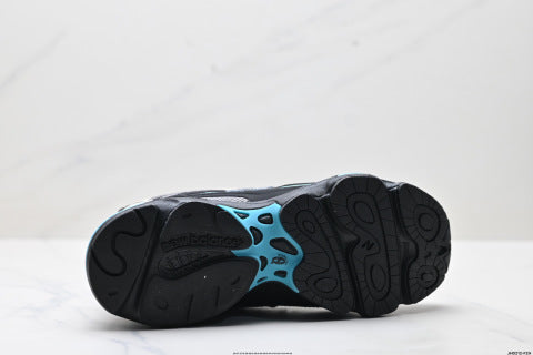New Balance 1000 series running shoes: comfortable, slip-resistant, durable, suitable for casual sports.
