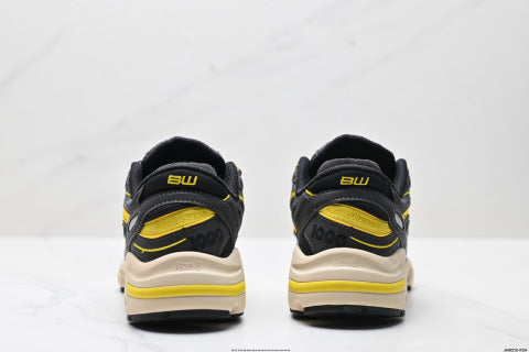 New Balance 1000 series running shoes for men and women: comfortable, slip-resistant, durable, suitable for casual sports.