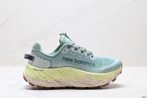 New Balance MTMORLY3 running shoes, shock-absorbing running shoes, platform sole for added height, versatile and stylish.