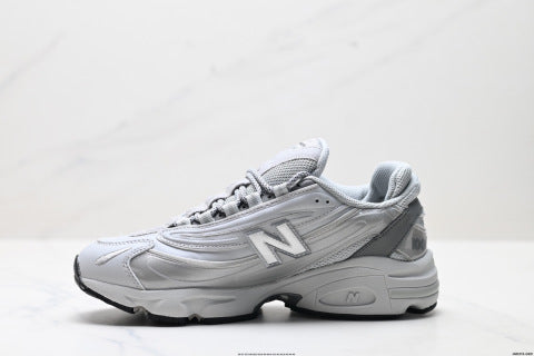 New Balance 1000 series running shoes, low-top, retro dad style, casual sportswear.