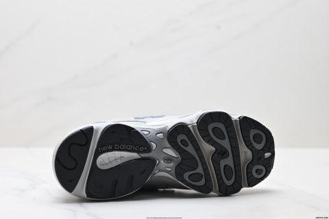 New Balance 1000 series running shoes, low-top, retro dad style, casual sportswear.