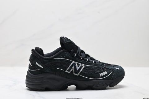 New Balance 1000 series athletic shoes, running shoes, comfortable, slip-resistant and durable.