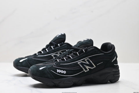 New Balance 1000 series athletic shoes, running shoes, comfortable, slip-resistant and durable.