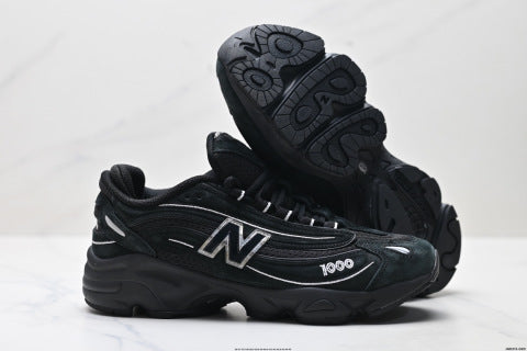 New Balance 1000 series athletic shoes, running shoes, comfortable, slip-resistant and durable.