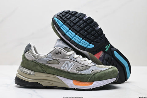 New Balance NB 990 series running shoes, athletic shoes, comfortable, slip-resistant, breathable, and cushioned.
