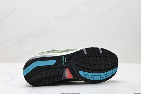 New Balance NB 990 series running shoes, athletic shoes, comfortable, slip-resistant, breathable, and cushioned.
