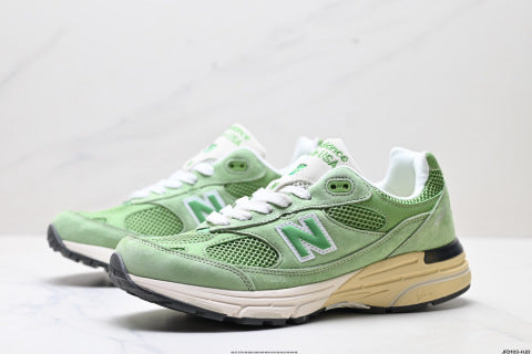 New Balance MR993 Sneakers: Classic Casual, Versatile Dad Shoes