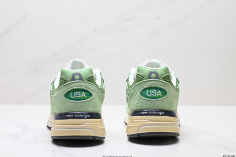 New Balance MR993 Sneakers: Classic Casual, Versatile Dad Shoes