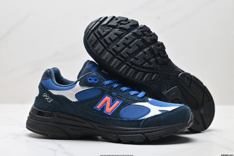 New Balance Made in USA MR993 series running shoes, classic and versatile, suitable for casual and athletic wear.