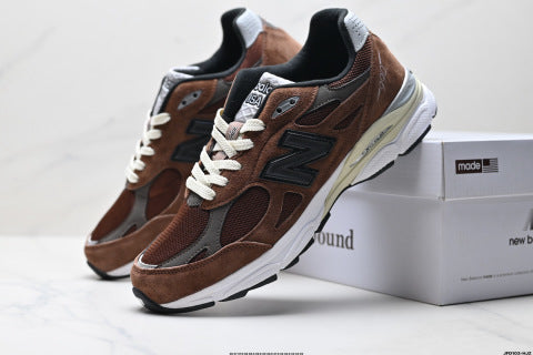 New Balance NB 990 series running shoes, athletic shoes, breathable mesh upper, comfortable, non-slip, casual wear.