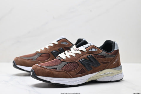New Balance NB 990 series running shoes, athletic shoes, breathable mesh upper, comfortable, non-slip, casual wear.