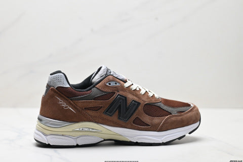 New Balance NB 990 series running shoes, athletic shoes, breathable mesh upper, comfortable, non-slip, casual wear.