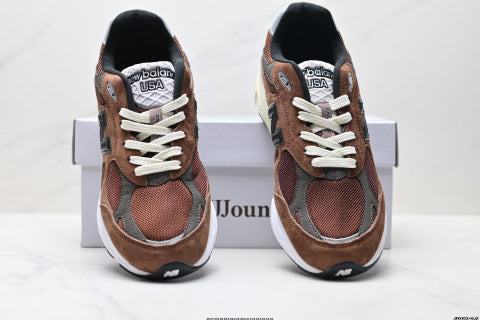 New Balance NB 990 series running shoes, athletic shoes, breathable mesh upper, comfortable, non-slip, casual wear.