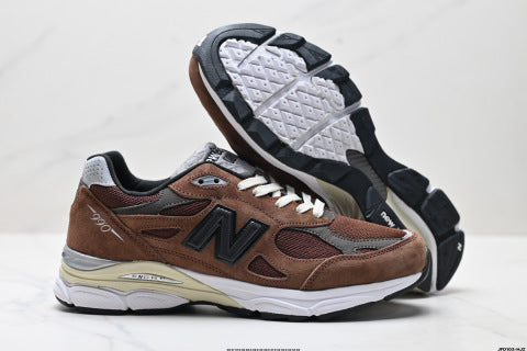 New Balance NB 990 series running shoes, athletic shoes, breathable mesh upper, comfortable, non-slip, casual wear.