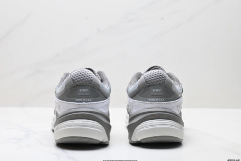 New Balance NB 990 series athletic shoes, running shoes, men's and women's shoes, breathable mesh upper, casual shoes.