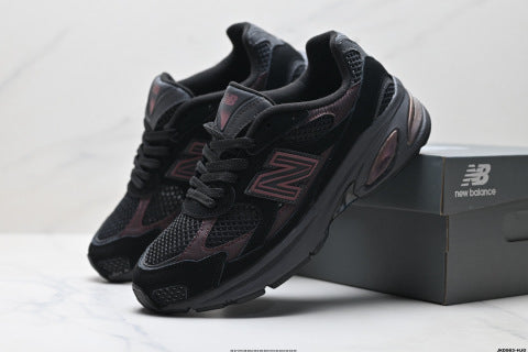 New Balance M2010 series running shoes, chunky style, mesh casual athletic shoes.