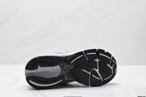 New Balance M2010 series athletic shoes, running shoes, chunky style, mesh, casual.