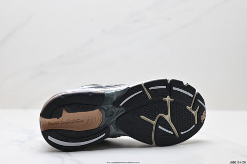 New Balance 2010 series athletic shoes, chunky style, breathable mesh fabric, suitable for running and casual wear.