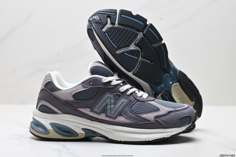 New Balance 2010 series running shoes, chunky style, breathable mesh, casual.