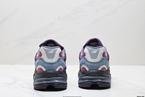 New Balance M2010 series running shoes, featuring a dad-style design with breathable mesh fabric, suitable for casual sports.