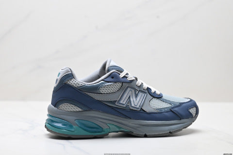 New Balance 2010 series running shoes, retro dad style, mesh casual athletic shoes.