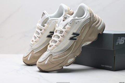 New Balance 1000 series athletic shoes, running shoes, comfortable, slip-resistant, durable, and casual.