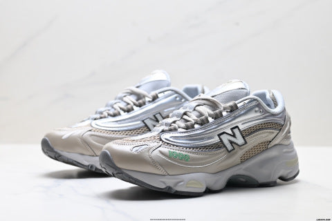 New Balance 1000 series athletic shoes, running shoes, comfortable, slip-resistant, durable, and casual.
