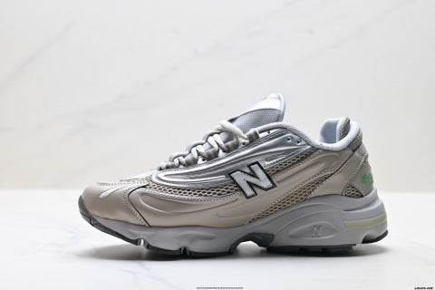 New Balance 1000 series athletic shoes, running shoes, comfortable, slip-resistant, durable, and casual.