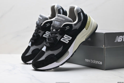 New Balance 992 series running shoes, classic casual sports shoes, versatile chunky sneakers.
