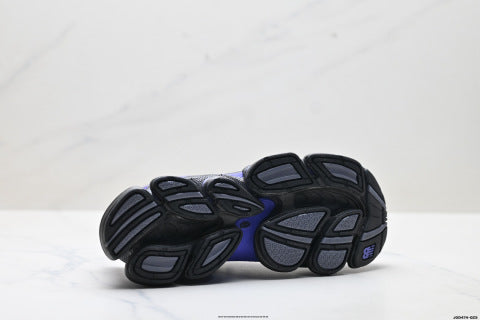 New Balance M2000 series athletic shoes: stylish, versatile, shock-absorbing, slip-resistant, and durable low-top running shoes.