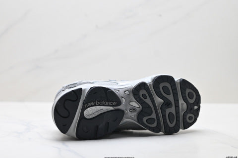 New Balance 1000 series athletic shoes, running shoes, slip-resistant, durable, breathable, casual shoes.