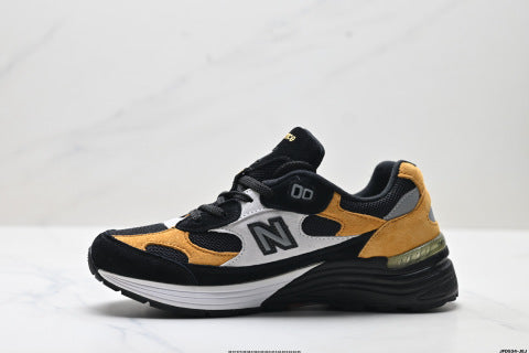 New Balance 992 series sneakers, classic casual, versatile chunky running shoes.