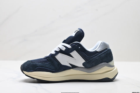 New Balance 5740 series running shoes, athletic shoes, slip-resistant, wear-resistant, and cushioned.