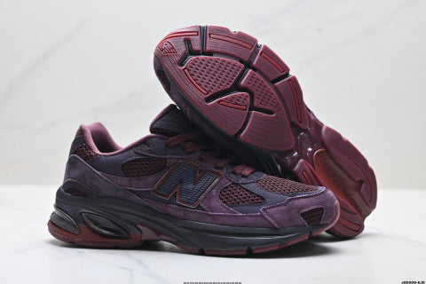 New Balance 2010 Series Sneakers: Durable and Breathable Mesh Fabric for Casual Running