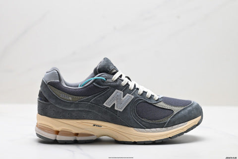 New Balance 2002R running shoes, athletic shoes, comfortable, slip-resistant, durable, and casual.