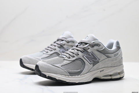 New Balance 2002R running shoes, athletic shoes, comfortable, slip-resistant, durable, and casual.