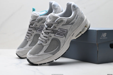 New Balance 2002R running shoes, athletic shoes, comfortable, slip-resistant, durable, and casual.