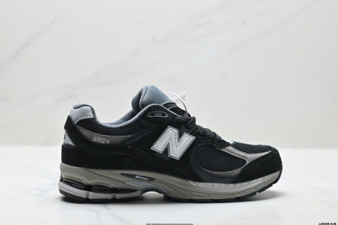 New Balance 2002R athletic shoes, men's and women's shoes, breathable and cushioned casual shoes.