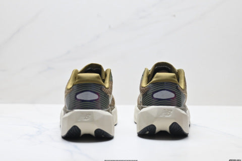 New Balance FuelCell running shoes: Simple mesh fabric, non-slip, wear-resistant, breathable, and lightweight.
