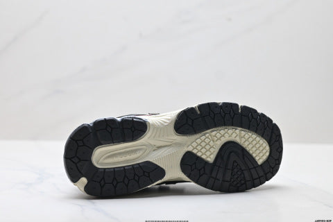 New Balance M1906 series athletic shoes, dad style, outdoor casual, breathable and cushioned.