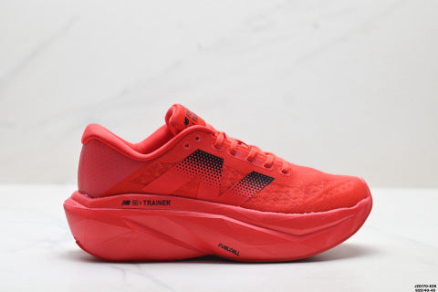 New Balance FuelCell running shoes: Simple mesh fabric, slip-resistant, durable, breathable, and lightweight.