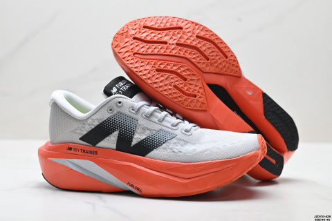 New Balance FuelCell athletic shoes, running shoes, simple mesh fabric, non-slip, wear-resistant, breathable and lightweight.
