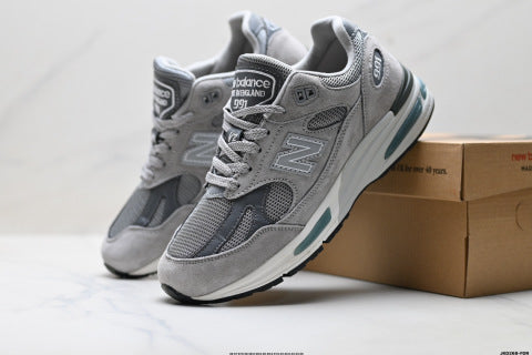 New Balance 991 series running shoes, classic and versatile casual athletic shoes.