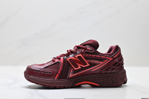 New Balance M1906 series athletic shoes, chunky sneakers, men's and women's running shoes, breathable and cushioned.